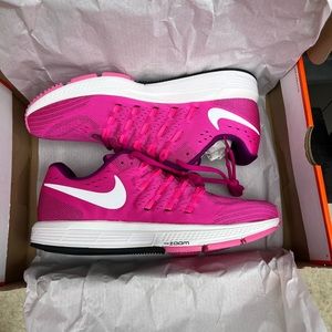 Nike NEW IN BOX Air Zoom Vomero 11